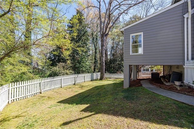 1868 Dyer Circle, Chamblee, GA 30341