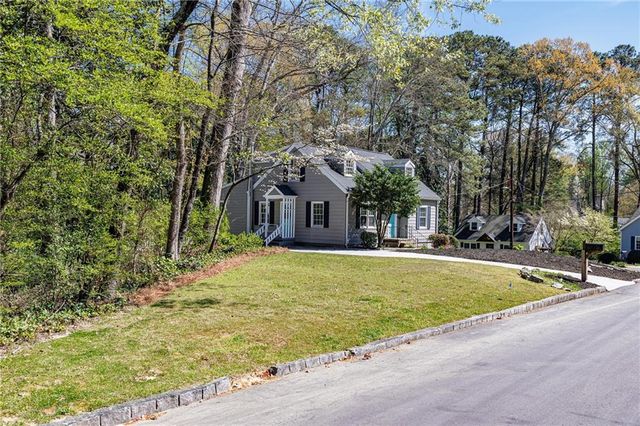 1868 Dyer Circle, Chamblee, GA 30341