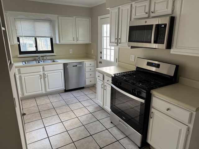 8427 Ridgelea Street, Dallas, TX 75209