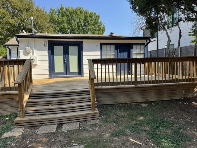 8427 Ridgelea Street, Dallas, TX 75209