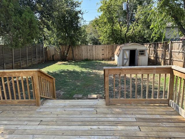 8427 Ridgelea Street, Dallas, TX 75209