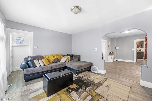 6740 Baxter Avenue, Cleveland, OH 44105