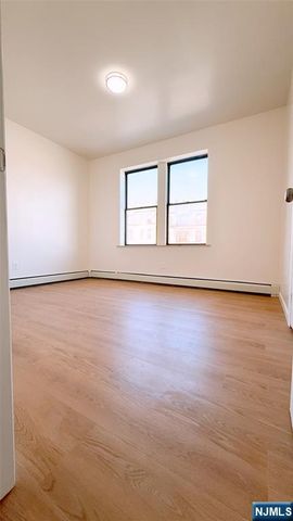 2700 John F Kennedy Boulevard 302, Jersey City, NJ 07306