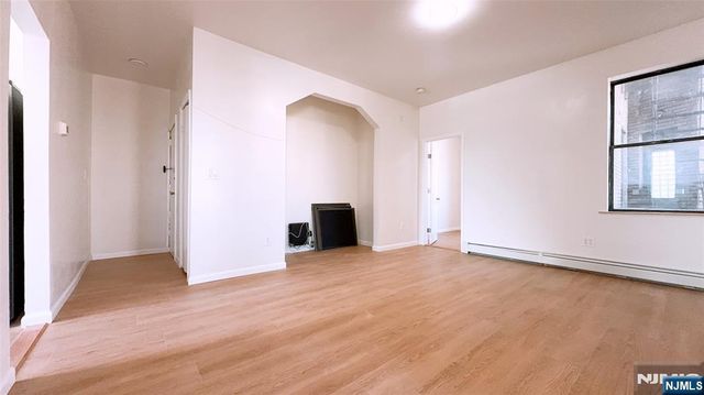 2700 John F Kennedy Boulevard 302, Jersey City, NJ 07306