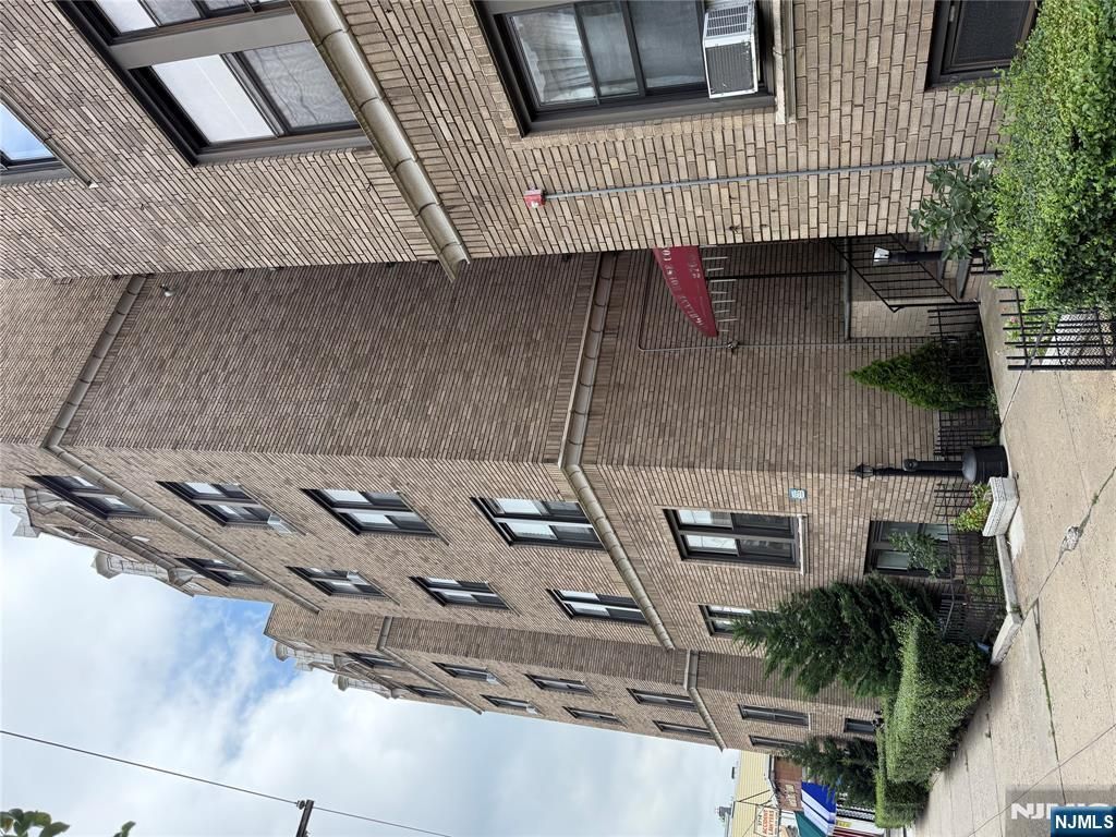 2700 John F Kennedy Boulevard 302, Jersey City, NJ 07306