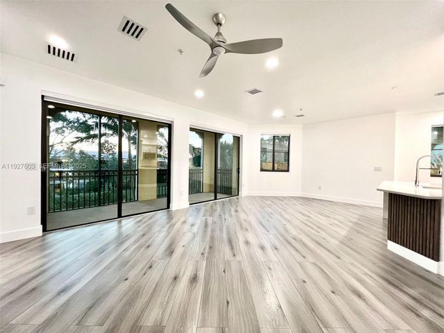 2955 NW 126th Ave 320-5, Sunrise, FL 33323