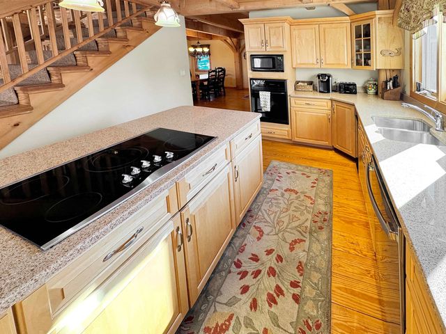 42 Airport Road, Dover, VT 05356