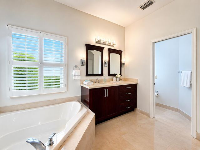 6152 NW 108th Way, Parkland, FL 33076