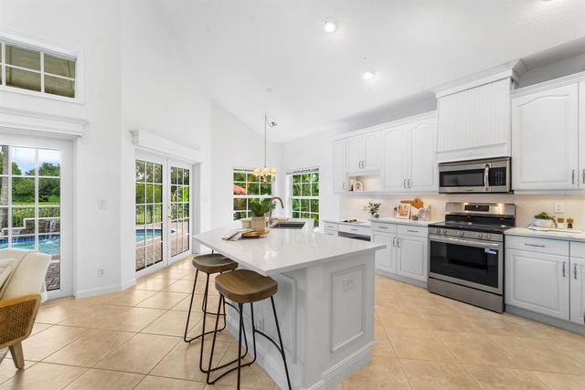 6152 NW 108th Way, Parkland, FL 33076