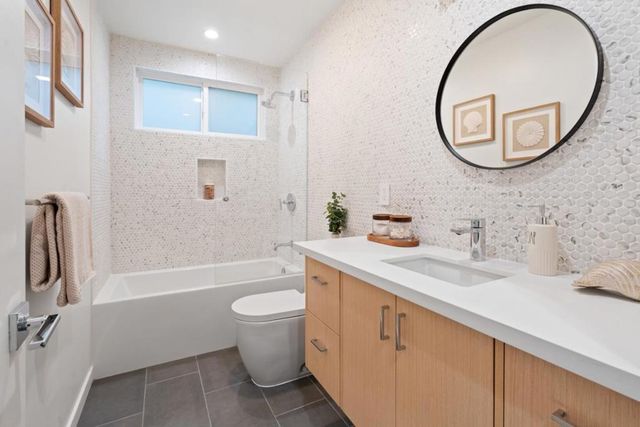 2105 Stratford Way, San Mateo, CA 94403