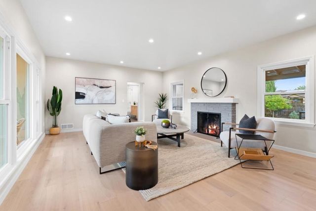 2105 Stratford Way, San Mateo, CA 94403