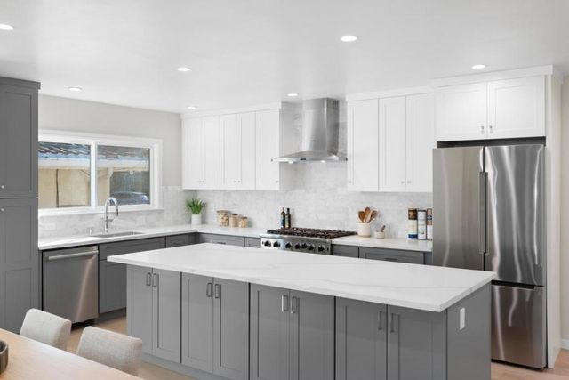 2105 Stratford Way, San Mateo, CA 94403