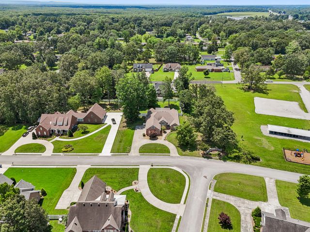 142 Heritage Cir, Manchester, TN 37355