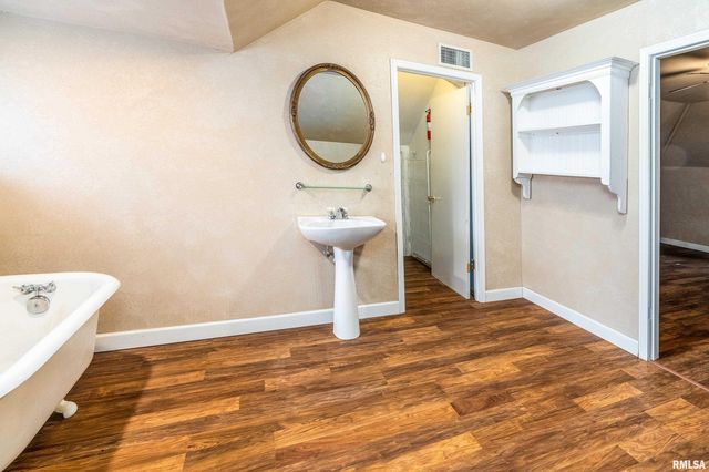 1918 KENNEDY Street, Murphysboro, IL 62966