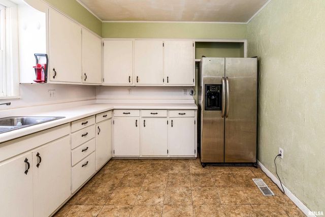 1918 KENNEDY Street, Murphysboro, IL 62966