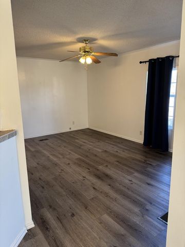 27691 Longview Lane, Seligman, MO 65745