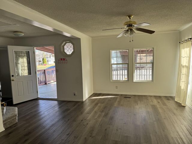 27691 Longview Lane, Seligman, MO 65745