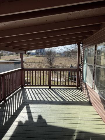 27691 Longview Lane, Seligman, MO 65745