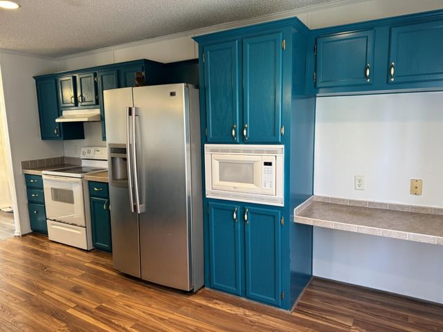 27691 Longview Lane, Seligman, MO 65745