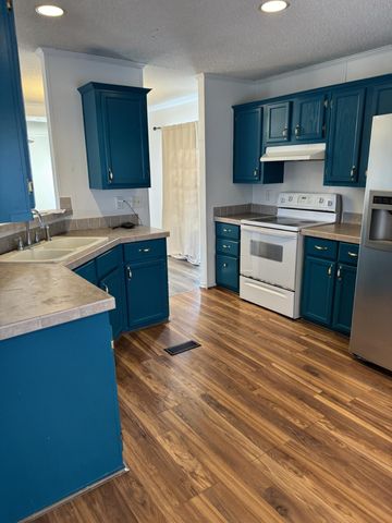 27691 Longview Lane, Seligman, MO 65745