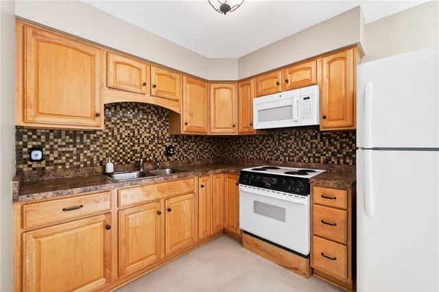 335 Alfonso Drive, Greece, NY 14626