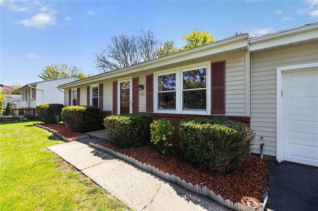 335 Alfonso Drive, Greece, NY 14626