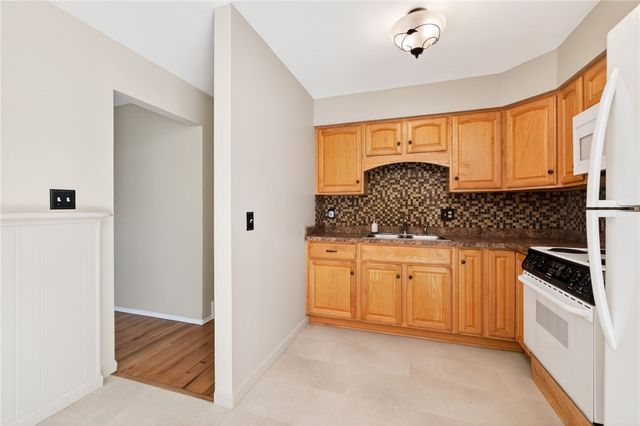 335 Alfonso Drive, Greece, NY 14626