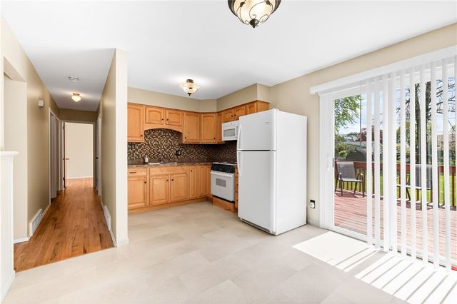335 Alfonso Drive, Greece, NY 14626