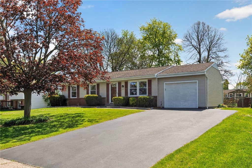 335 Alfonso Drive, Greece, NY 14626