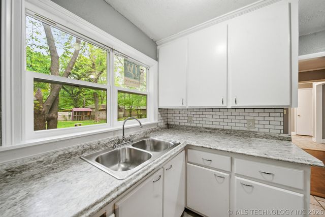 6423 N Wheeling Avenue, Tulsa, OK 74130
