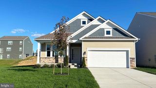 108 BOOKERS CREST DR, Stephens City, VA 22655
