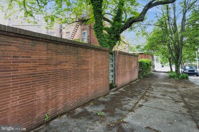 1202 BOLTON ST, Baltimore, MD 21217