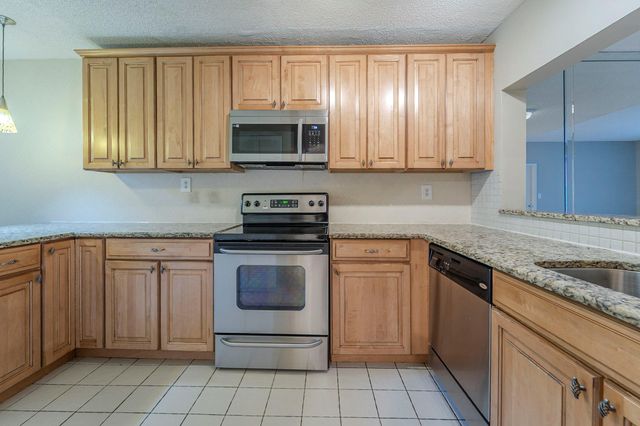 8705 Via Giula 1, Boca Raton, FL 33496