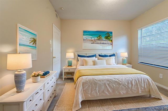 8705 Via Giula 1, Boca Raton, FL 33496
