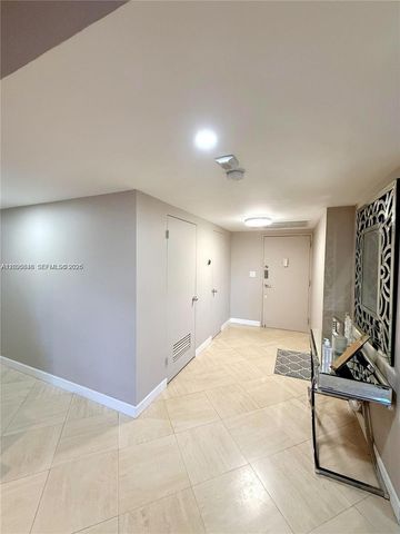 800 NE 195th Street 720, Miami, FL 33179