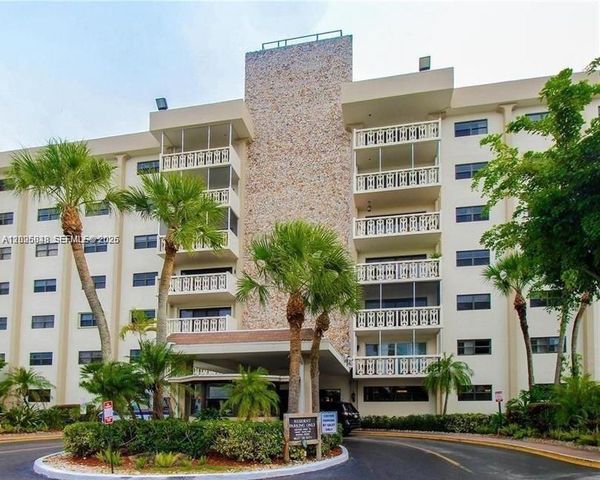 800 NE 195th Street 720, Miami, FL 33179