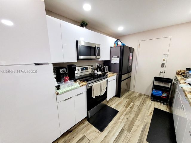 800 NE 195th Street 720, Miami, FL 33179