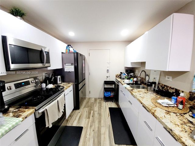 800 NE 195th Street 720, Miami, FL 33179