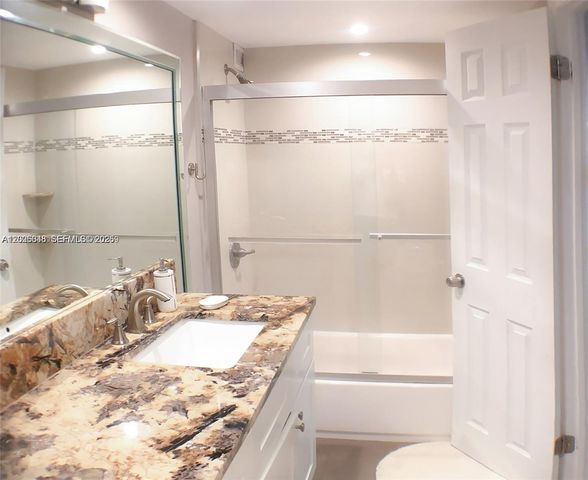 800 NE 195th Street 720, Miami, FL 33179