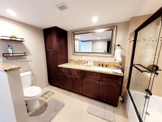 800 NE 195th Street 720, Miami, FL 33179