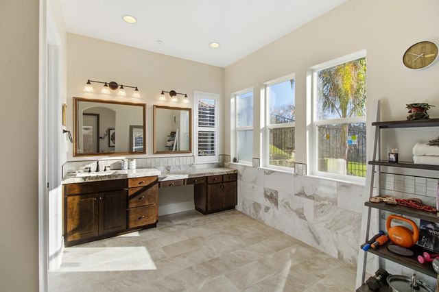 9588 Pamela St, El Dorado Hills, CA 95762