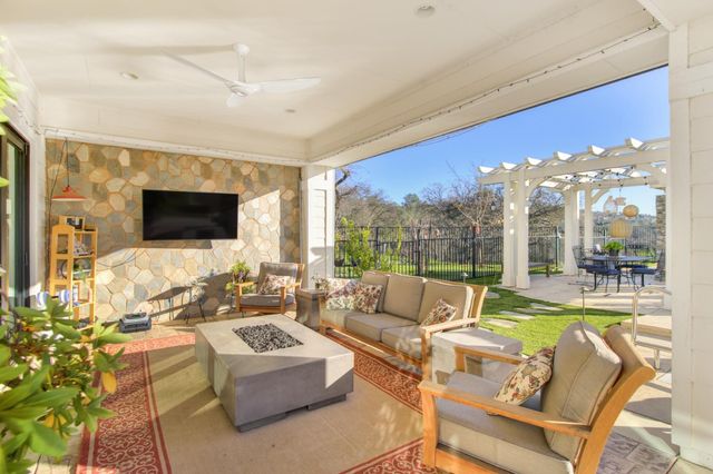 9588 Pamela St, El Dorado Hills, CA 95762