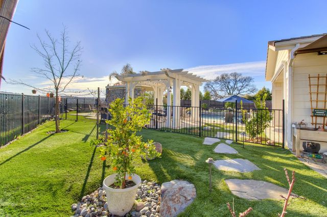 9588 Pamela St, El Dorado Hills, CA 95762