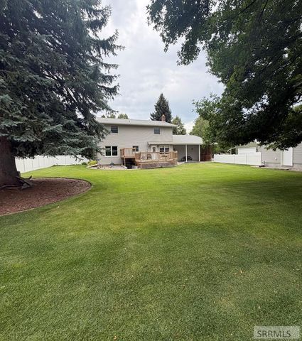 210 Sunny Heights Lane, Idaho Falls, ID 83402