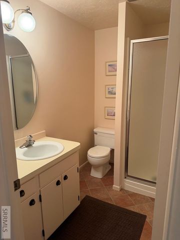 210 Sunny Heights Lane, Idaho Falls, ID 83402