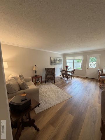 210 Sunny Heights Lane, Idaho Falls, ID 83402