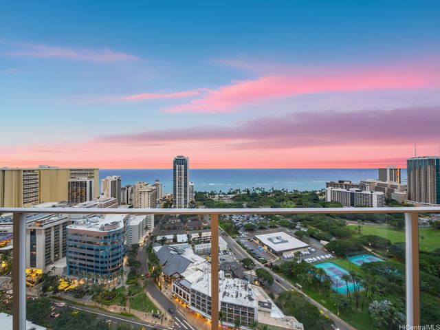 383 Kalaimoku Street 3307, Honolulu, HI 96815