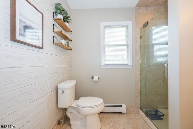 6 Madoc Trl, Jefferson Twp., NJ 07438