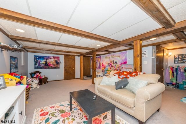 6 Madoc Trl, Jefferson Twp., NJ 07438