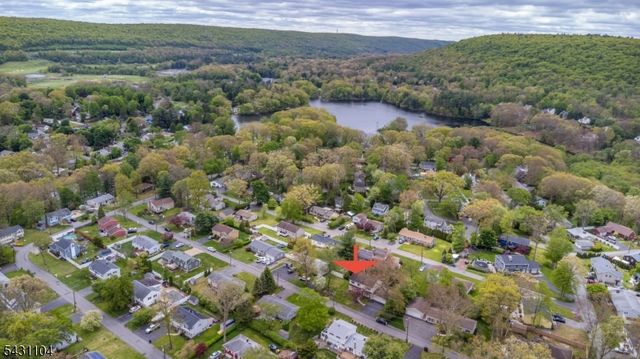 6 Madoc Trl, Jefferson Twp., NJ 07438